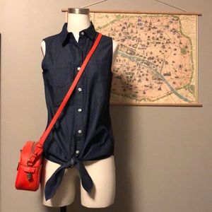 Sleeveless Limited shirt, size small polka dot